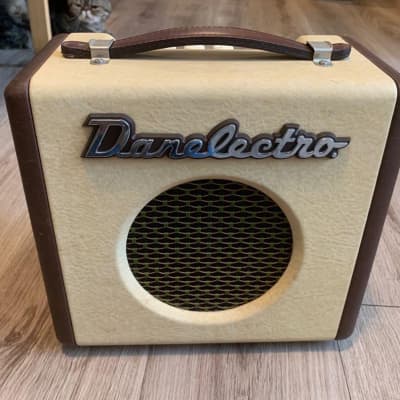 Danelectro  Dirty Thirty Amplifier Bild 1