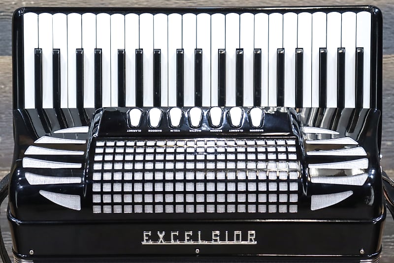 Excelsior Model 308 41-Key 120-Bass 7-Treble Switch Black Piano 