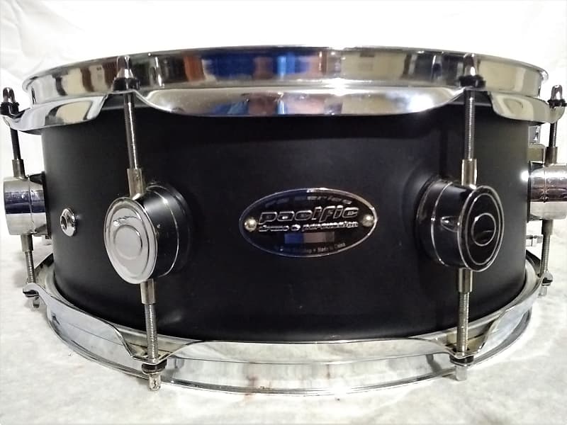 PACIFIC (PDP) by DW 14" X 5.5" SNARE DRUM  2004 MATTE BLACK image 1