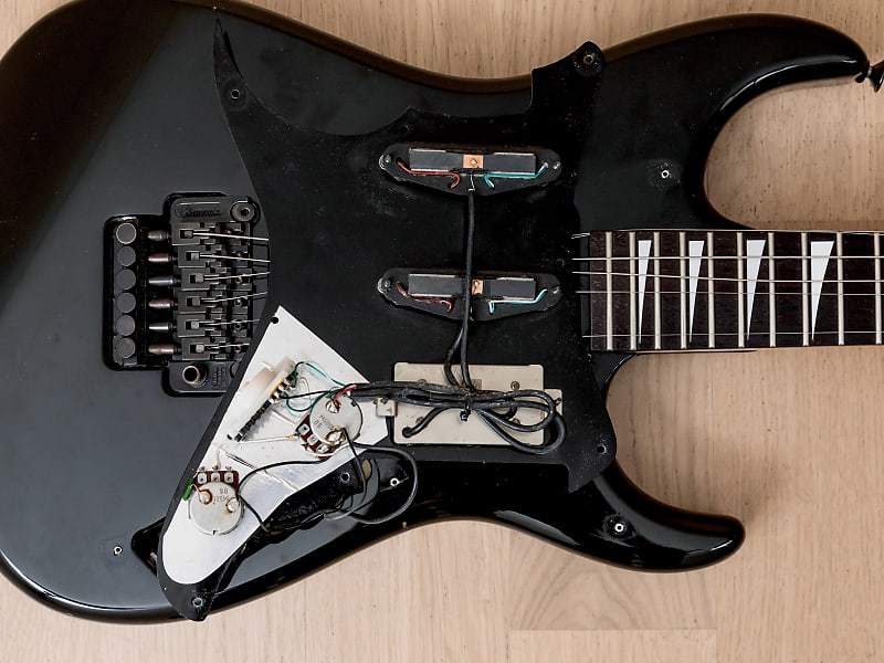 1990 Charvel by Jackson AR-090-SSH Ark Series Superstrat