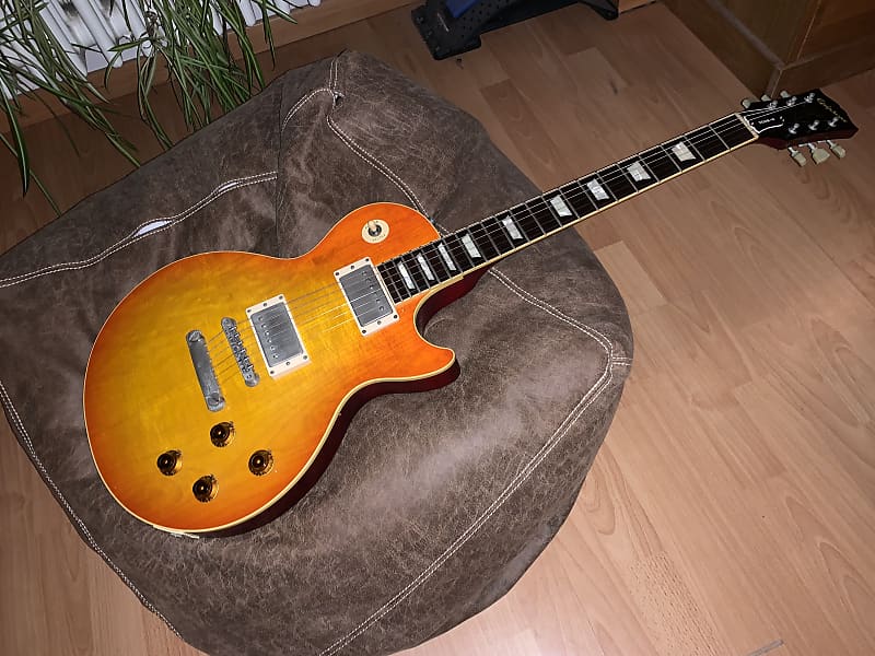 ギター PIRLES FG70A Epiphone head Made in Japan 2001 Epiphone Les Paul Custom - Made In Japan - Open Book
