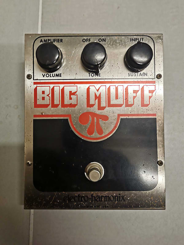 Electro-Harmonix Big Muff Pi V3 (Red & Black) 1977 - 1978