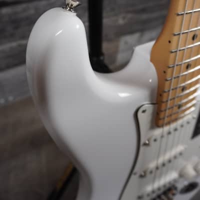 Fender Player Stratocaster Polar White image 5
