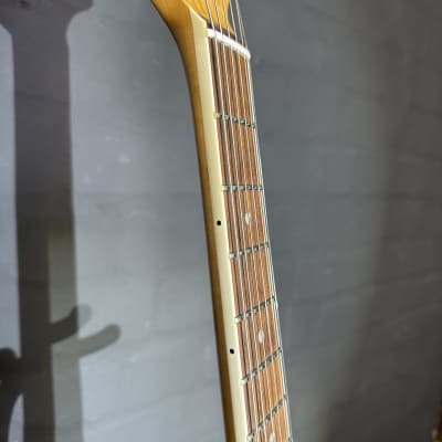 + Video Fender 2014 Kurt Cobain Roadworn Jaguar Sunburst Guitar + Case + Book - Nirvana image 15
