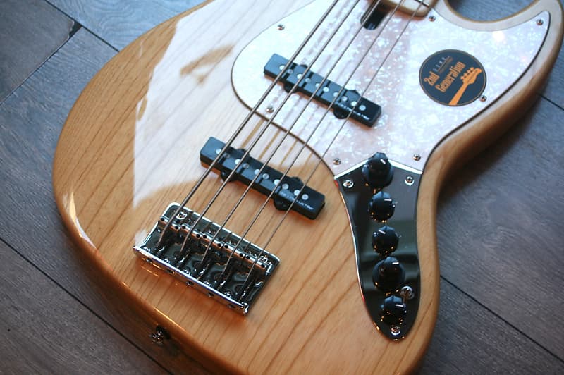 ベース Sire V7 5ST Ash Natural 2nd Generation Sire Marcus Miller V7 2nd Generation 5 String Electric Bass