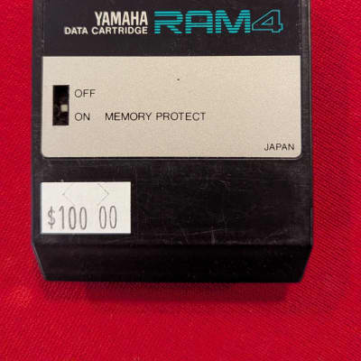 YAMAHA・ヤマハ 「RAM4」DATA CARTRIDGE for DX7Ⅱ Yamaha RAM4 | Accessories | Yamaha black boxes online archive