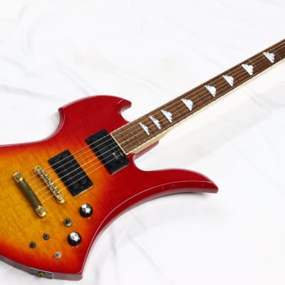 💛brand new!🖤Hide Yellow Heart Burny Jr Mini Mockingbird guitar