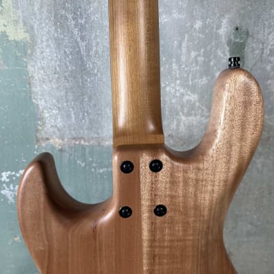 Mint Sadowsky MetroLine Limited Edition Masterbuilt M/J Bass 2024 - Marbled Padouk top with Okoume body image 10
