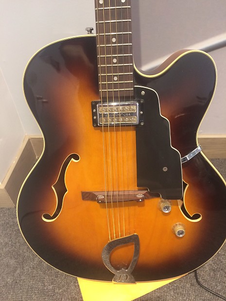 Rare 1999 DeArmond by Guild X-135. Excellent Condition with
