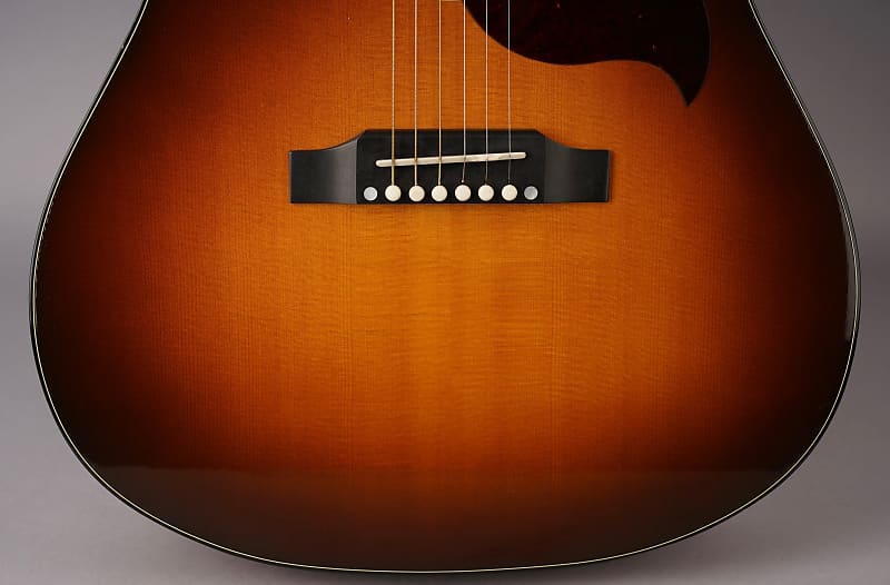 Gibson Hummingbird Walnut M (Avant Garde AG) 2018 - 2019