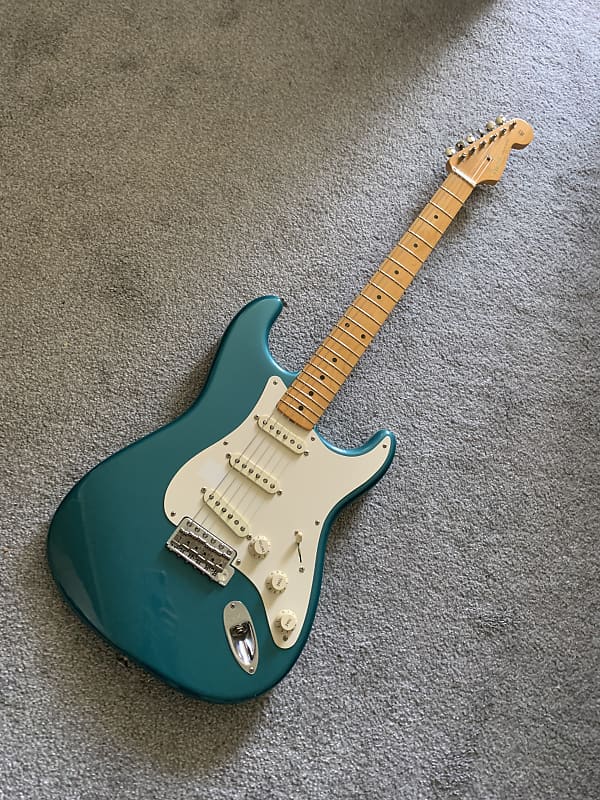 Fender American Vintage '57 Stratocaster Electric Guitar