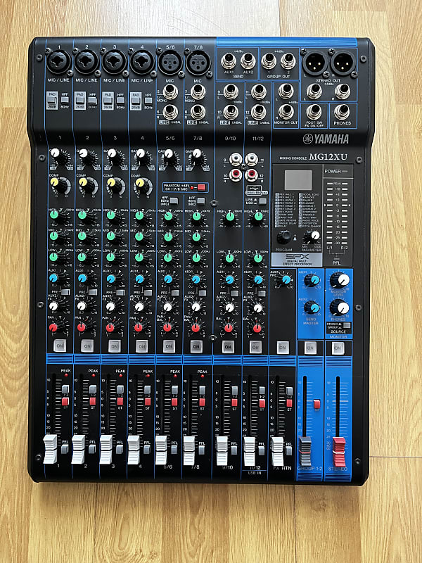 Yamaha MG12XU 12-Channel Analog Mixer 2016 - Present - Black image 1