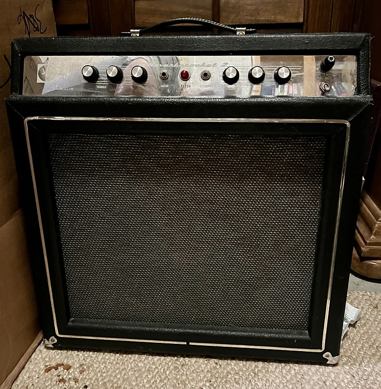 Ampeg R-12R Reverberocket 2-Channel 12-Watt 1x12