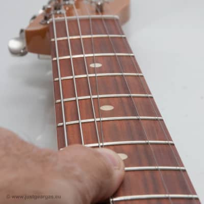 Fender Vintera '60s Telecaster Bigsby, 3 Color Sunburst image 13