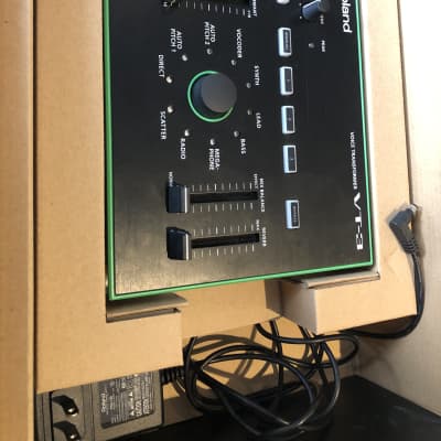 Roland AIRA VT-3 Voice Transformer | Reverb