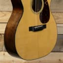 Martin  000-18 Acoustic Guitar Natural w/ Case