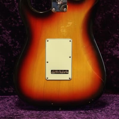 Fender  Stratocaster August 1968 3 Tone Sunburst image 2