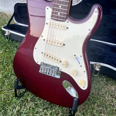 Fender 40th Anniversary American Standard Stratocaster with Rosewood Fretboard 1994 Limited Edition - Midnight Wine image 4
