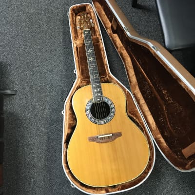 Ovation Custom Legend model 1619 stereo natural made in USA 1981 in excellent condition with original hard case and key for sale
