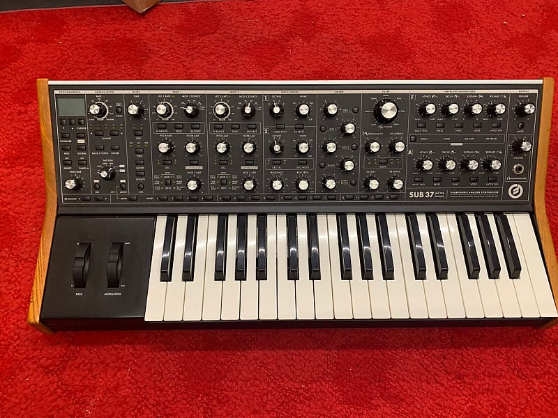 MOOG Sub 37 Paraphonic Analog Keyboard Synthesizer