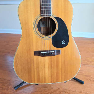 Vintage Epiphone FT 550 Excellente Acoustic Guitar with Case  Lot 72-08 for sale