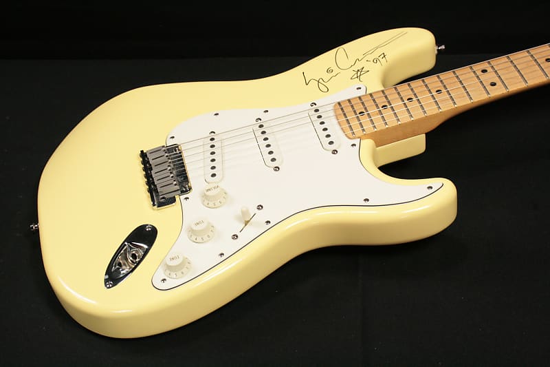 Fender American Standard Stratocaster 1996 Vintage White - personally  signed by Yngwie Malmsteen