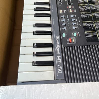 【中古動作品】カシオ CASIO TONE BANK MT-750 CASIO MT-750: Synthesized Malfunction