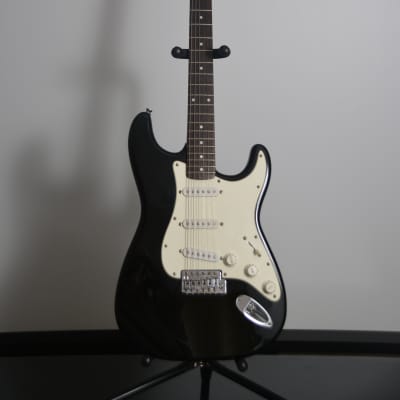 Squier Affinity Series Stratocaster 2004 - Black image 1