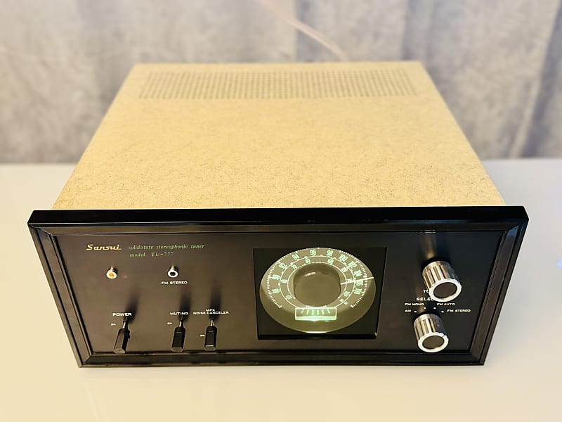 Vintage Rare Sansui TU-777 AM/FM Solid State Tuner