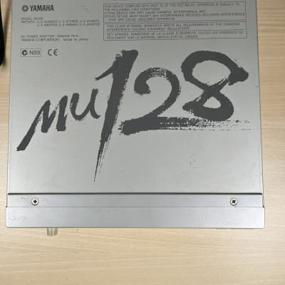 Yamaha MU128 tone generator/ power supplyInstruction manual