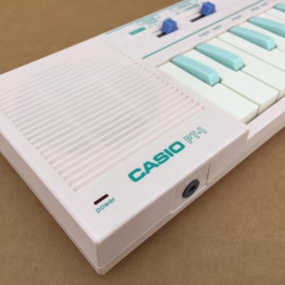 Casio PT-31 31-Key Mini Synthesizer