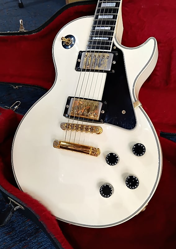 1990 Gibson Les Paul Custom Alpine White | Guitar Chimp