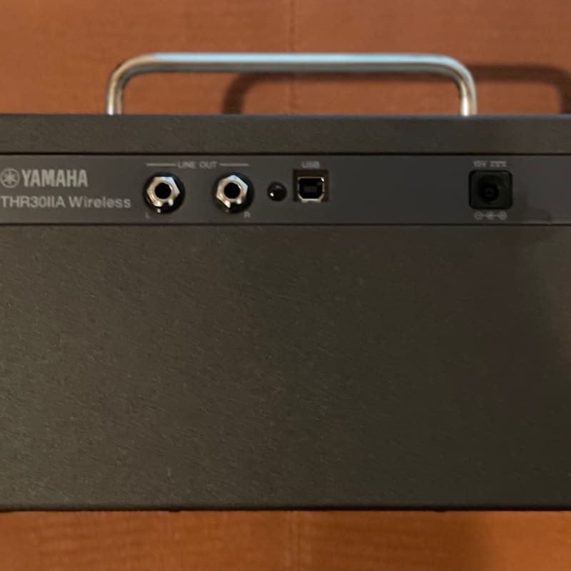 Yamaha THR30 II A Wireless Acoustic 30 watt Modeling Combo Reverb