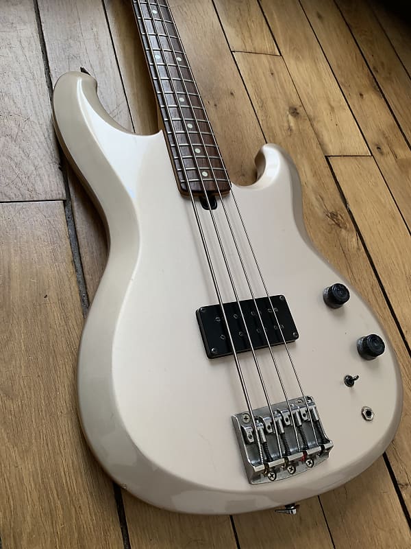 Ibanez rb820 deals