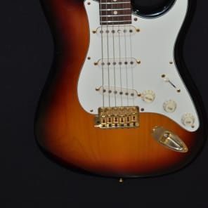 Fender Stevie Ray Vaughn body 3 Tone Sunburst image 3