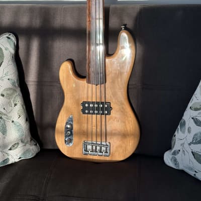 Regenerate Guitar Works VRB 5 String Fretless 2011 - Natural Gloss image 3