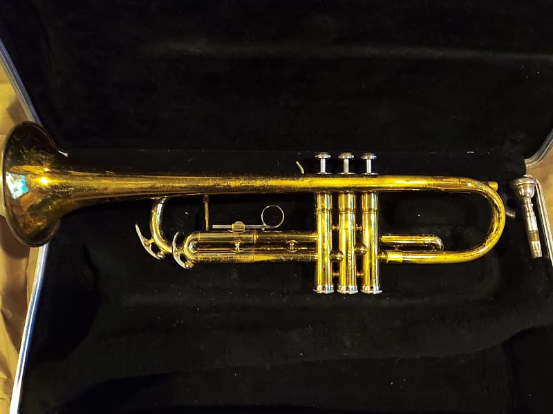 Conn Director 20B Trumpet, USA, with case and mouthpiece image 1
