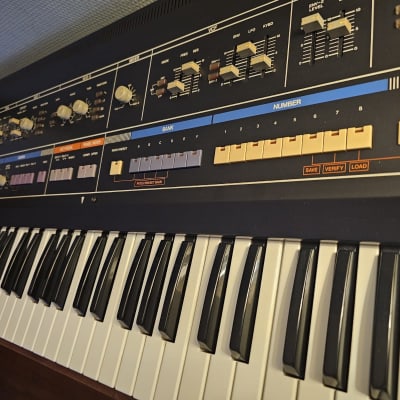 Roland Jupiter 6 61-Key Synthesizer 1983 - 1985 - Black