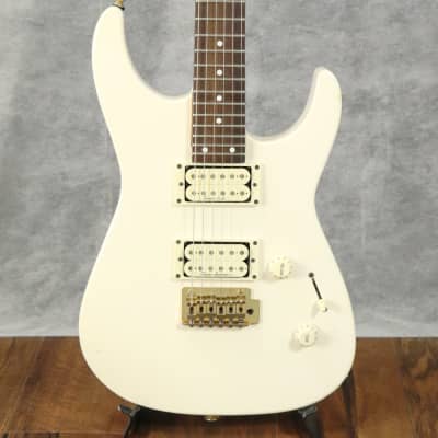 ■Grover Jackson Dinky White FU.IG-37 Grover Jackson FU.IG 37 Dinky White 1996 – Chicago Music