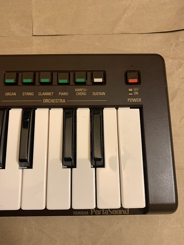 YAMAHA PS-2 Portasound ミニ鍵盤 THE Yamaha PortaSound PS-2 Mini Keyboard from 1980. WOW