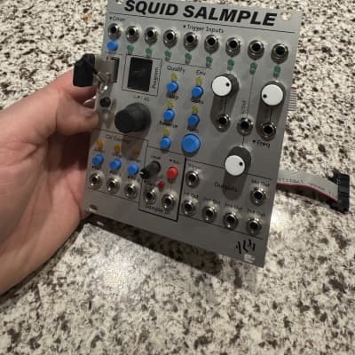 ALM/Busy Circuits ALM022 Squid Salmple 8-Channel Sampler Eurorack