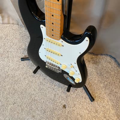Fender Squier Stratocaster 1992 Gloss Black VN series made in Korea - Rare Vintage Collector image 5