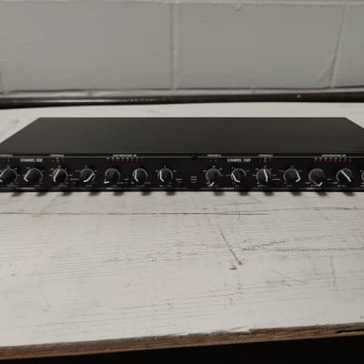 dbx 266XL Stereo Compressor / Limiter | Reverb