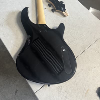 Dean Edge 09 Left-Handed Electric Bass Guitar, u fix it, broken headstock - black image 7