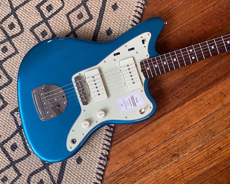 Fender 2021 Limited Edition - Traditional 60s Jazzmaster - Roasted Maple  Neck - Lake Placid Blue