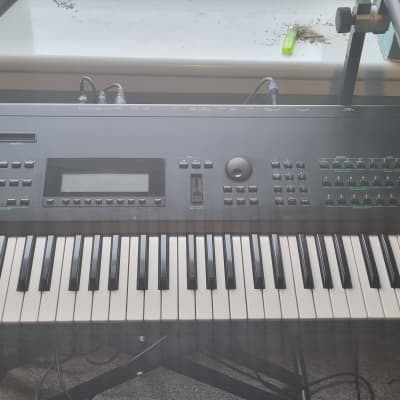 Yamaha SY77 FM Synthesizer