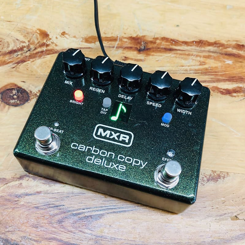 MXR Carbon Copy Deluxe