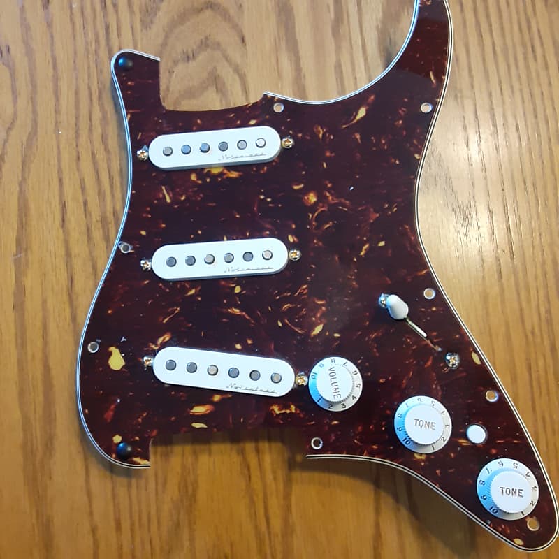 Fender Vintage Noiseless Loaded Prewired Strat Pickguard Reverb 3970