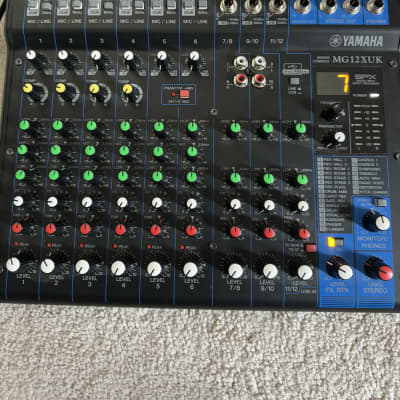 Yamaha MG12XUK 12-Channel Analog Mixer