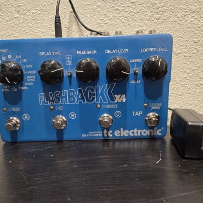 TC Electronic Flashback X4 Delay and Looper Pedal